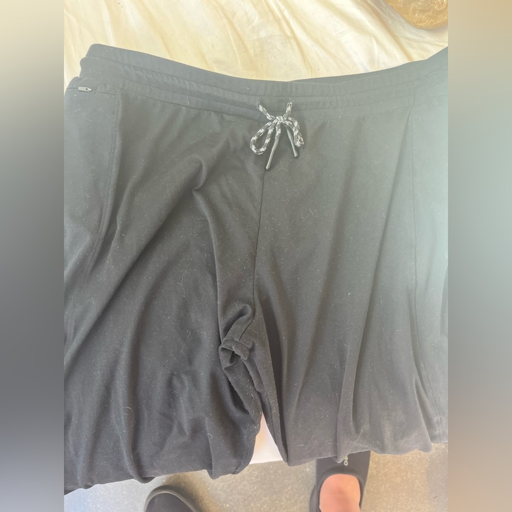 Laird black joggers